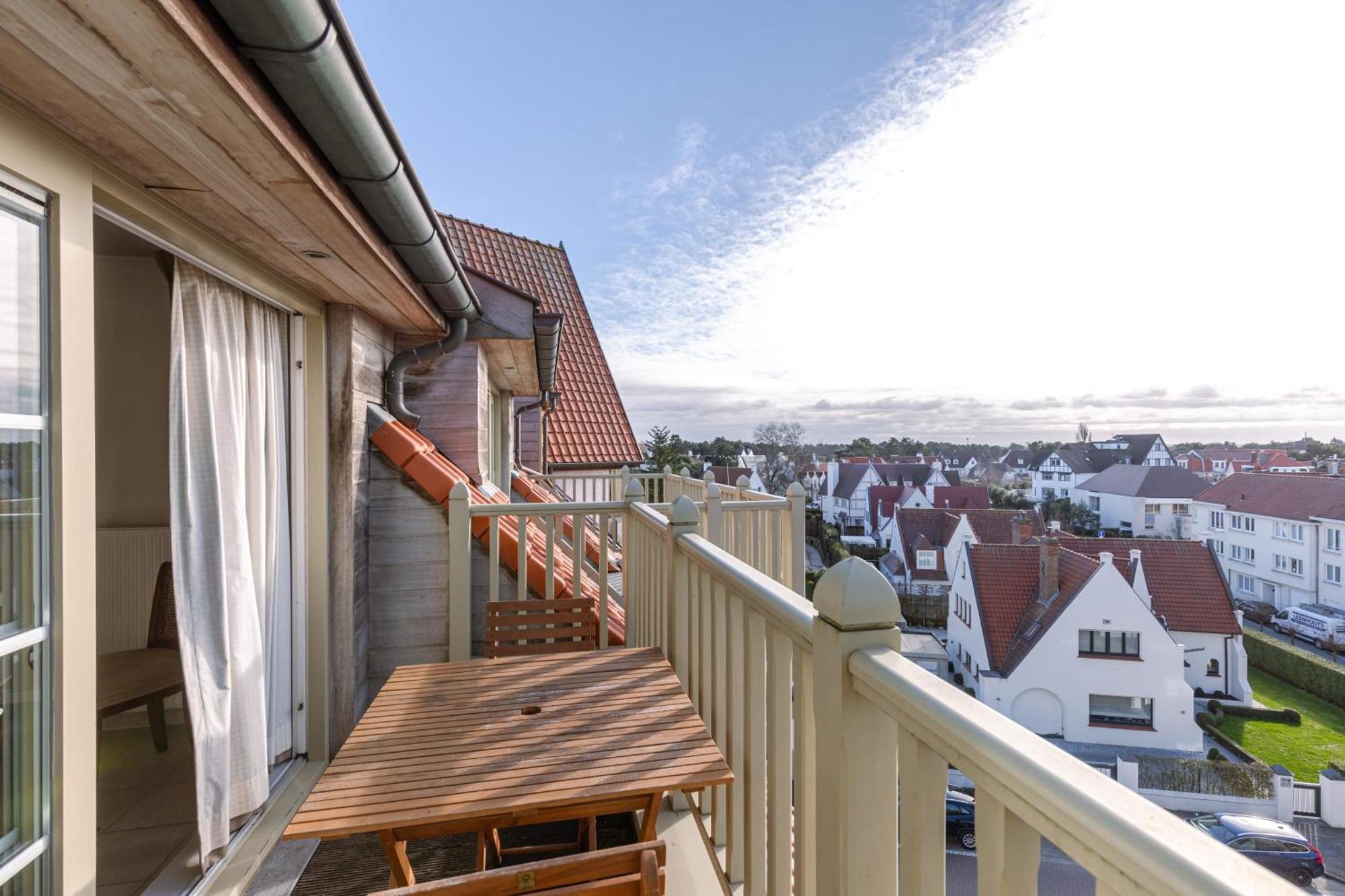 Charming Spacious Duplex Apt With Private Parking In Knokke Apartment Ngoại thất bức ảnh